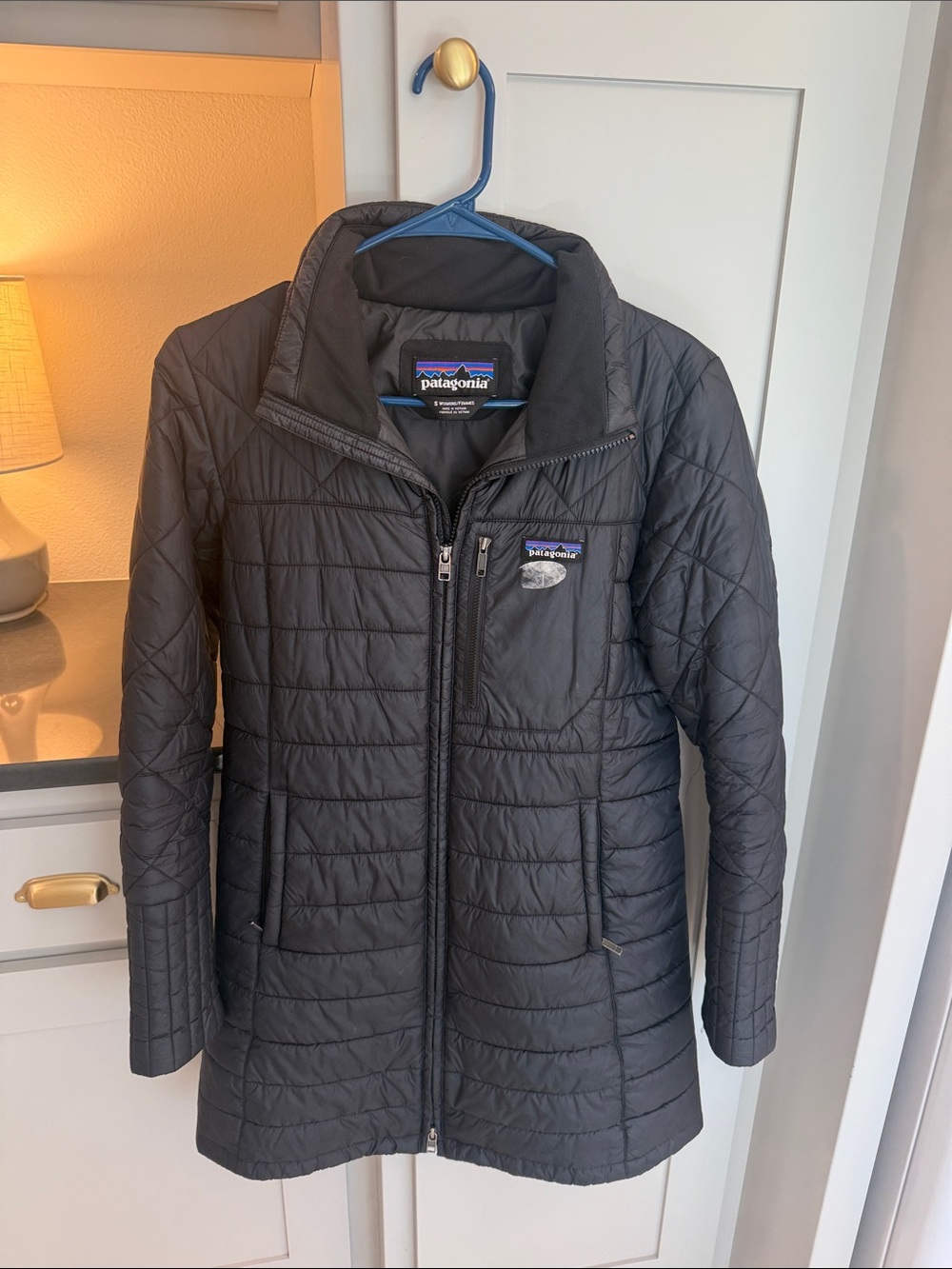 Patagonia Small Women’s Black Quilted Puffer Coat